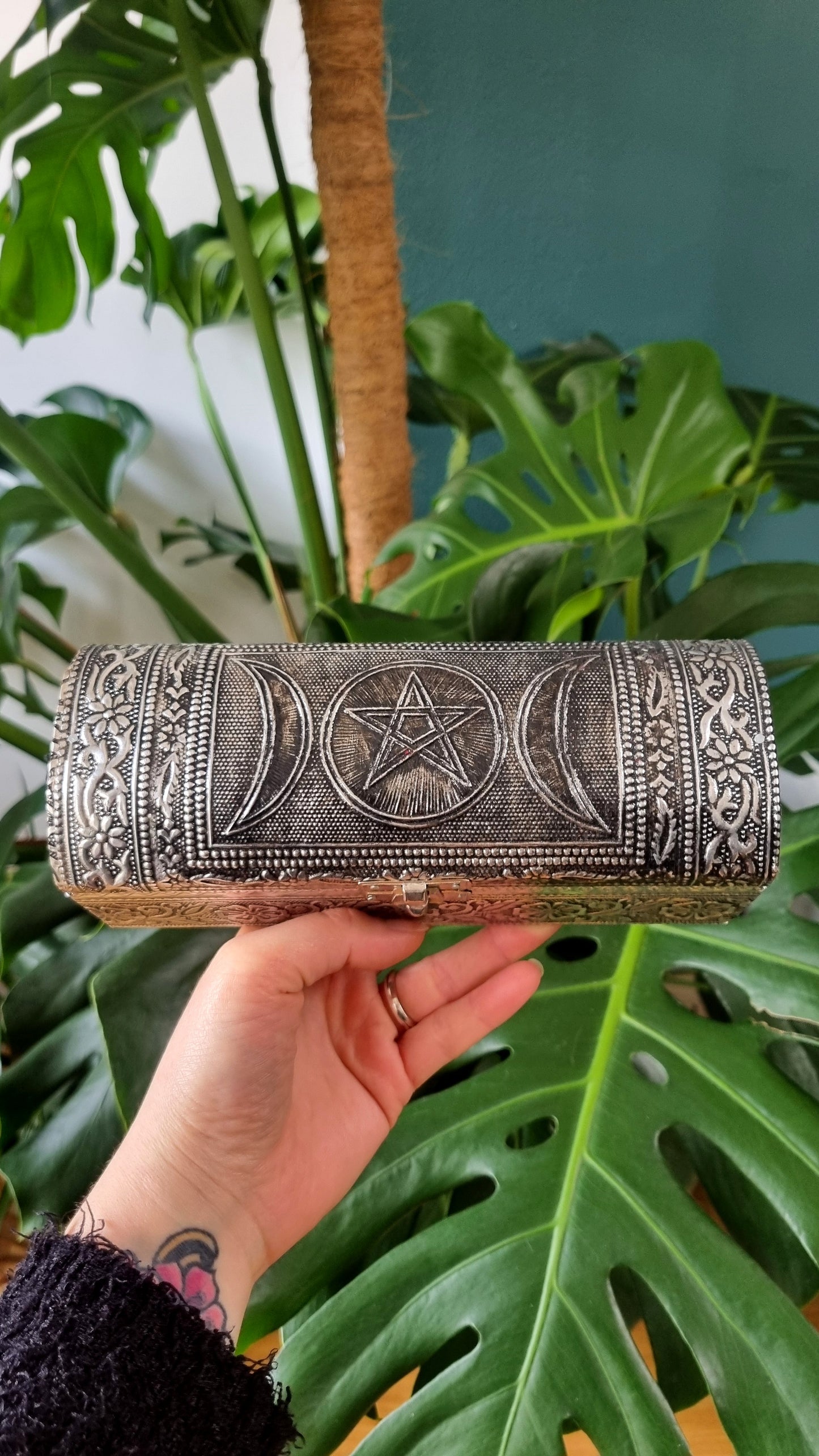 Coffret en métal triple lune