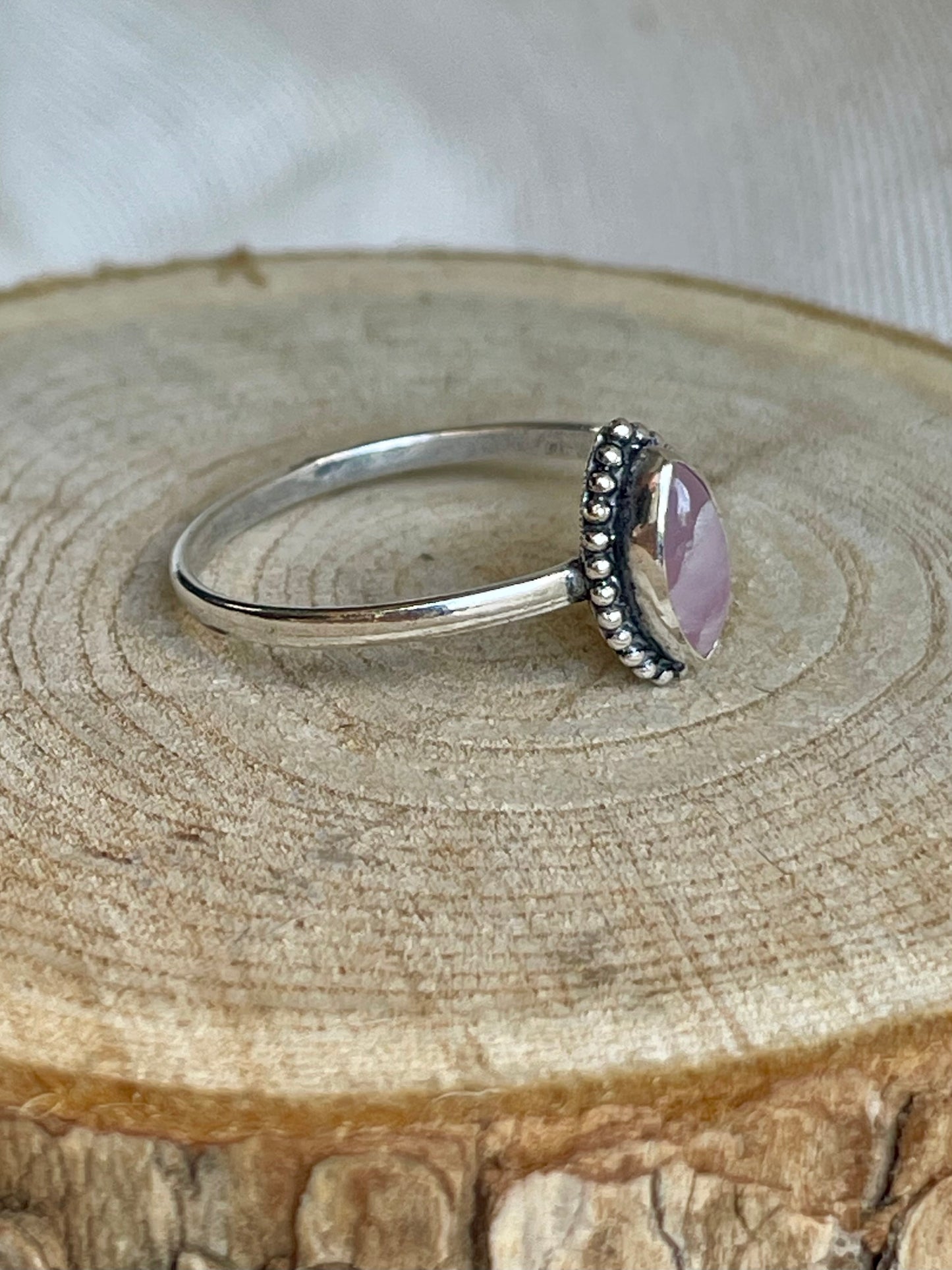 Bague en pierre naturelle de Quartz rose forme marquise en argent 925