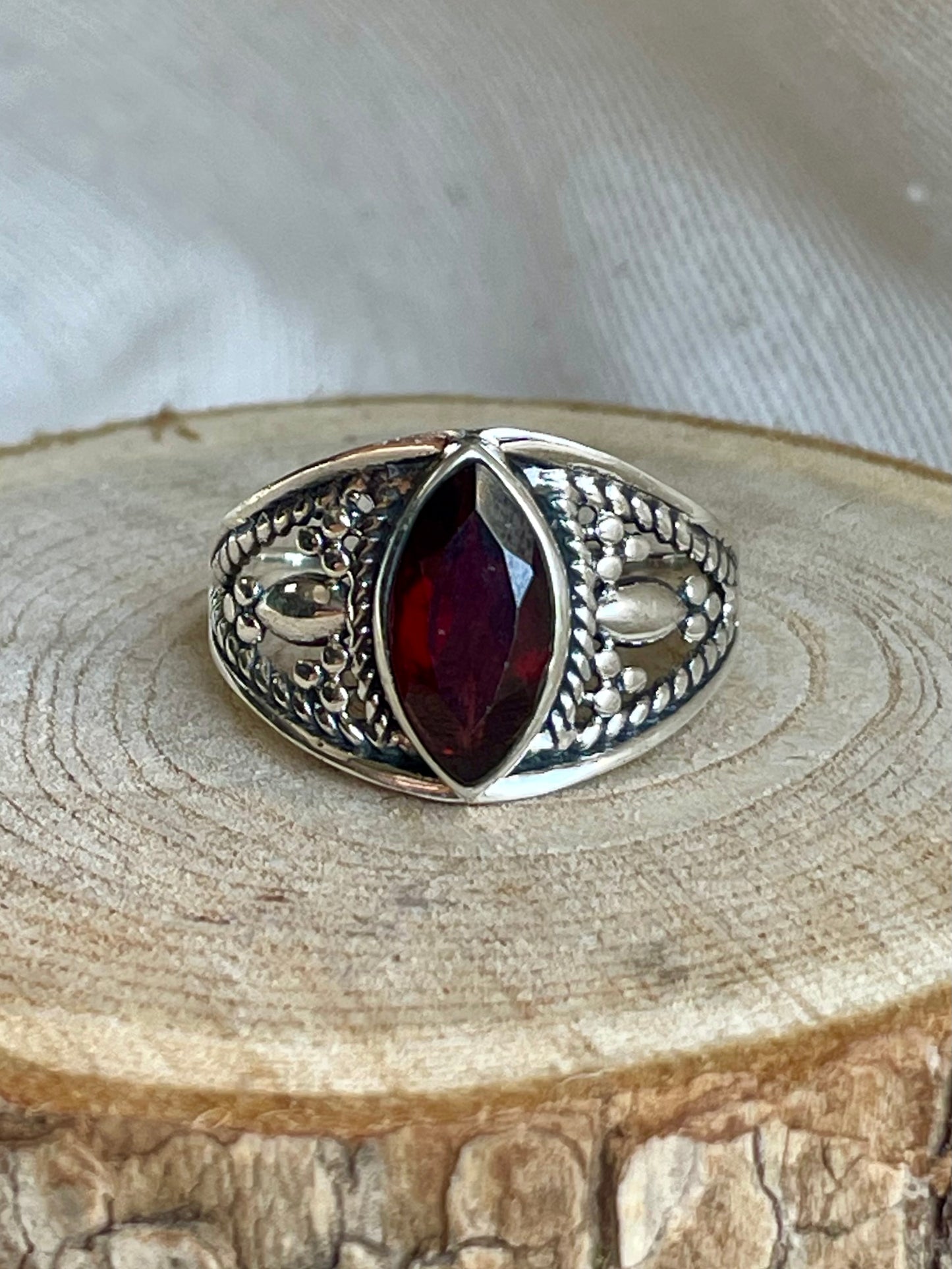 Bague en pierre naturelle de Grenat en Argent 925