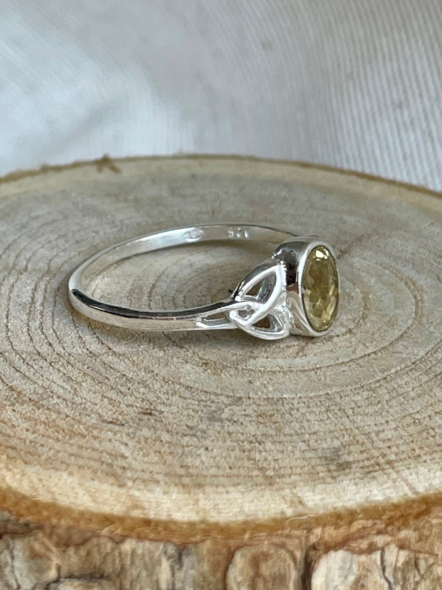 Bague en pierre naturelle de Citrine en argent 925