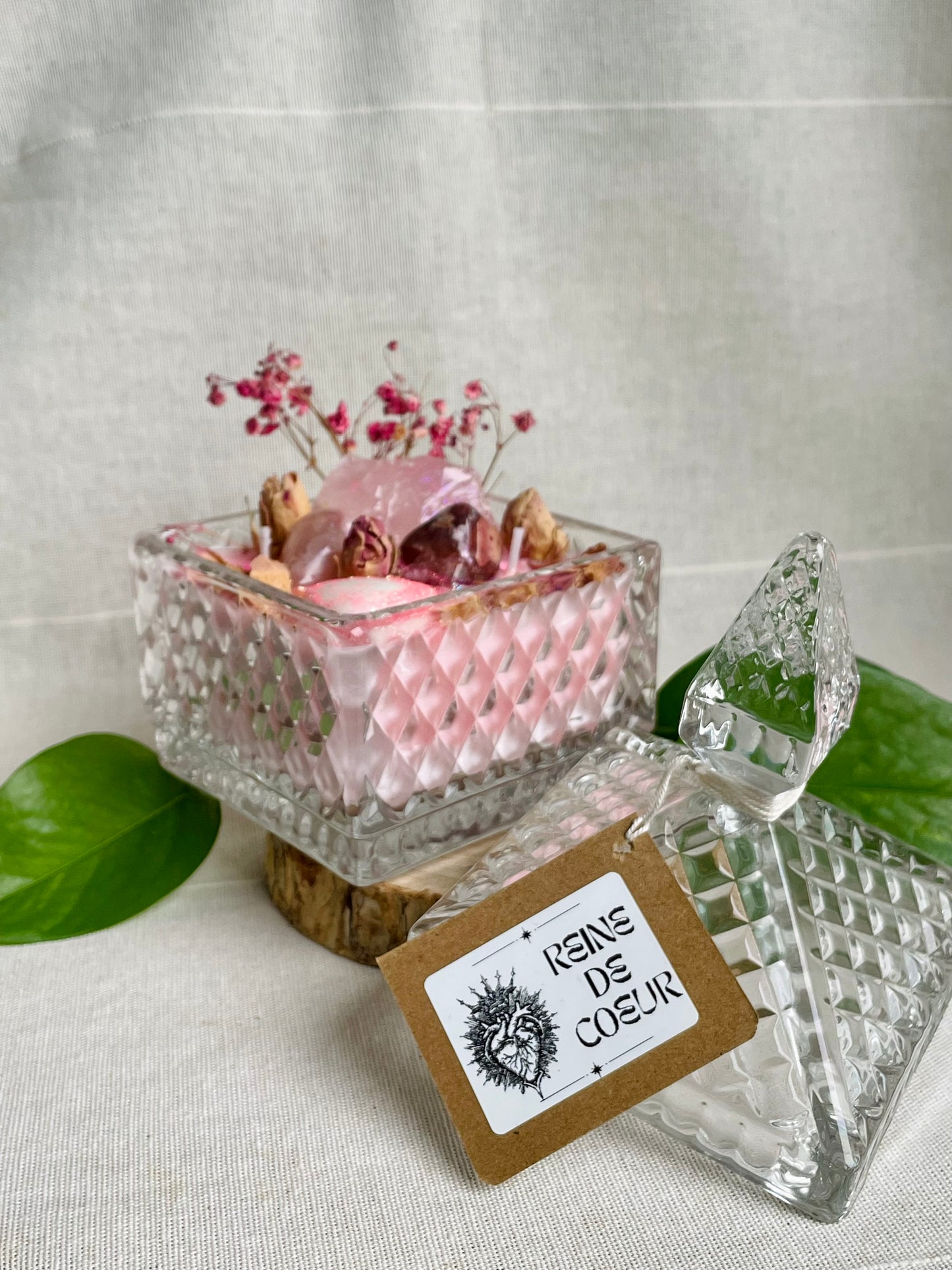 Bougie artisanale Reine de Cœur pour rituels et moments de détente