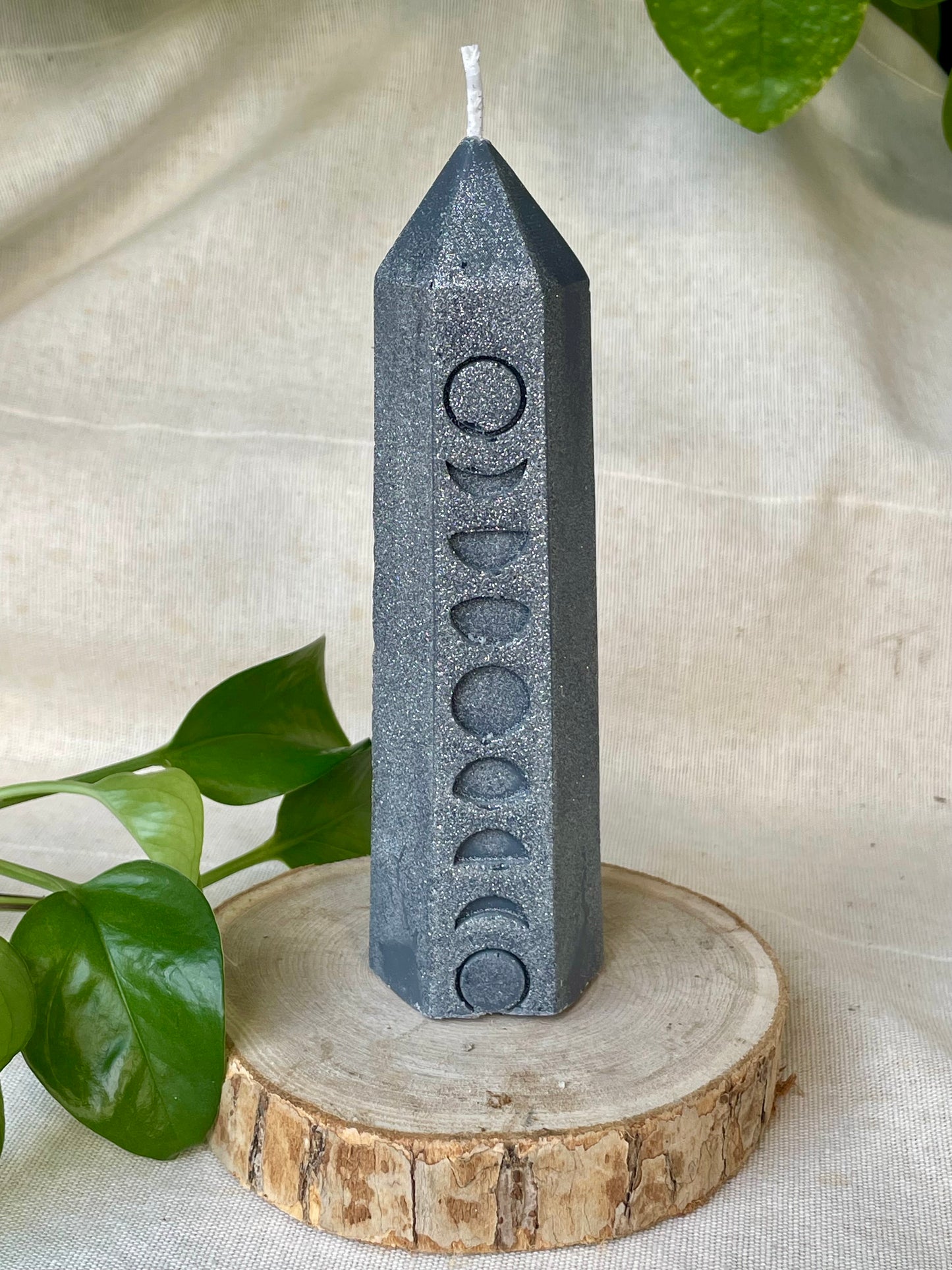 Bougie pilier grise phases lunaires artisanale pour rituels
