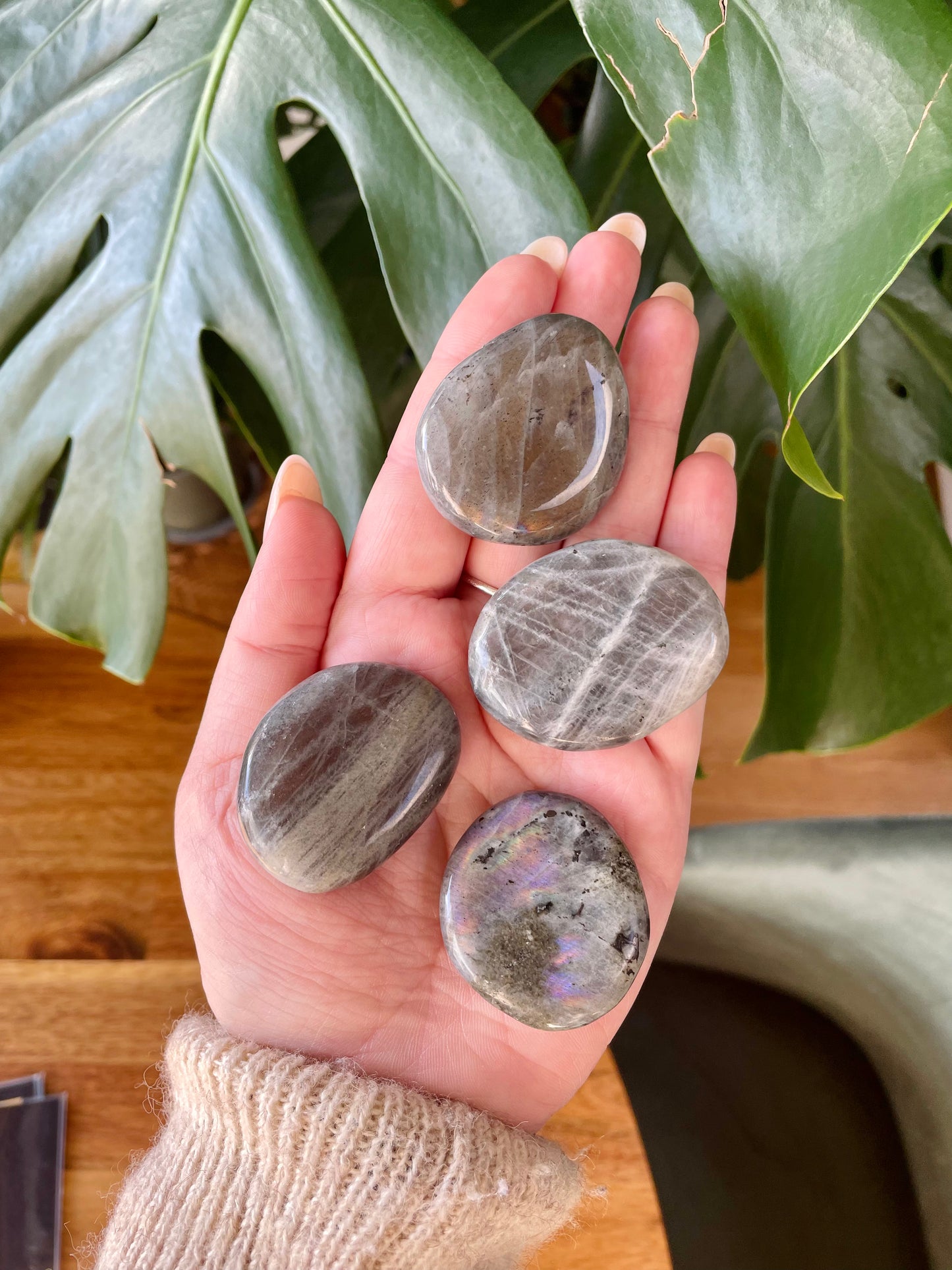 Galet de Labradorite AEC Extra