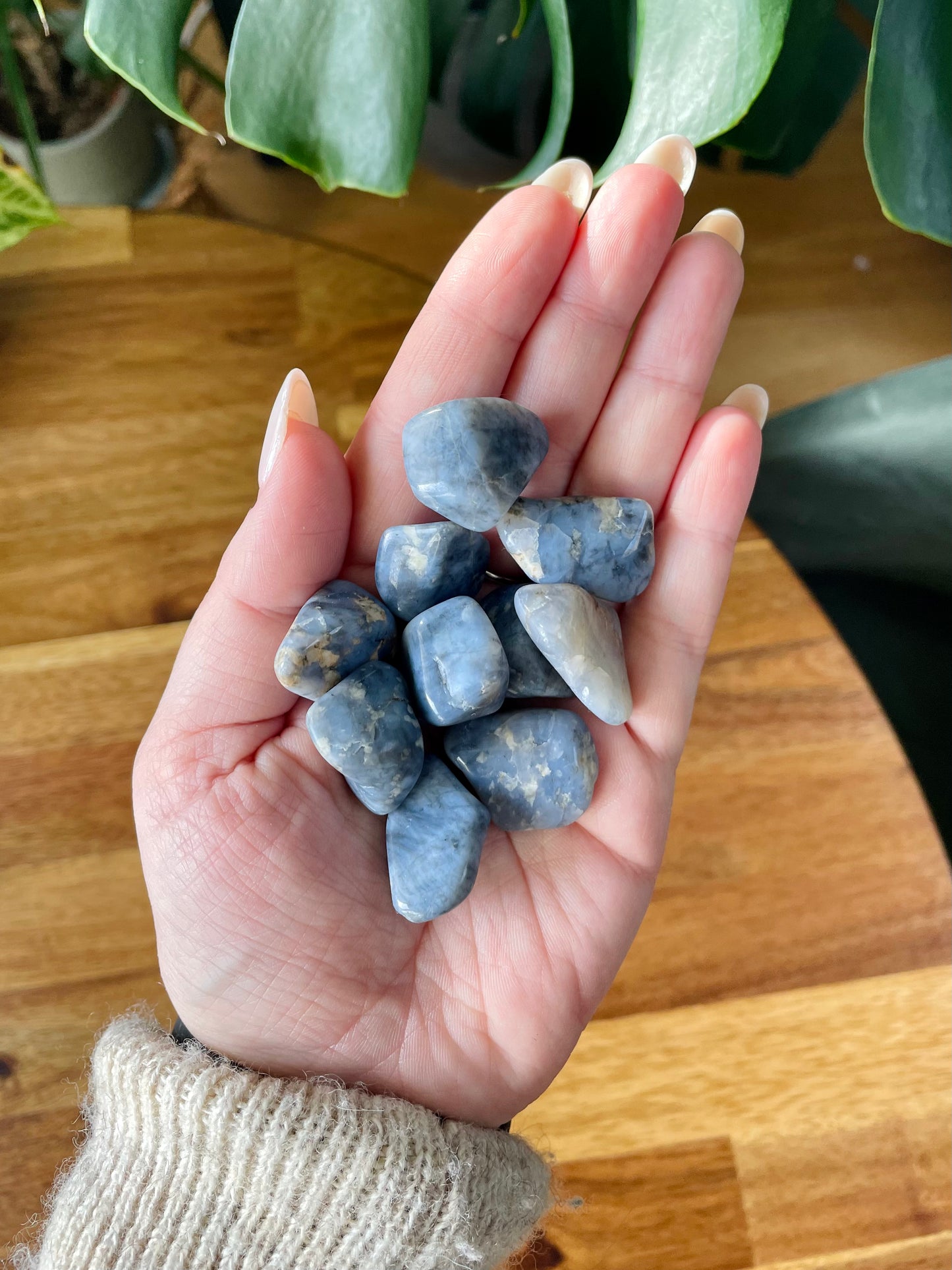 Pierre roulée d'Opale bleue Extra