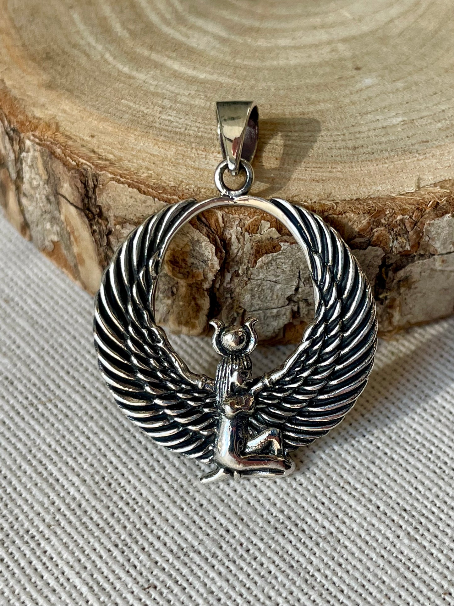 Pendentif d'Isis mythologie égyptienne en Argent 925