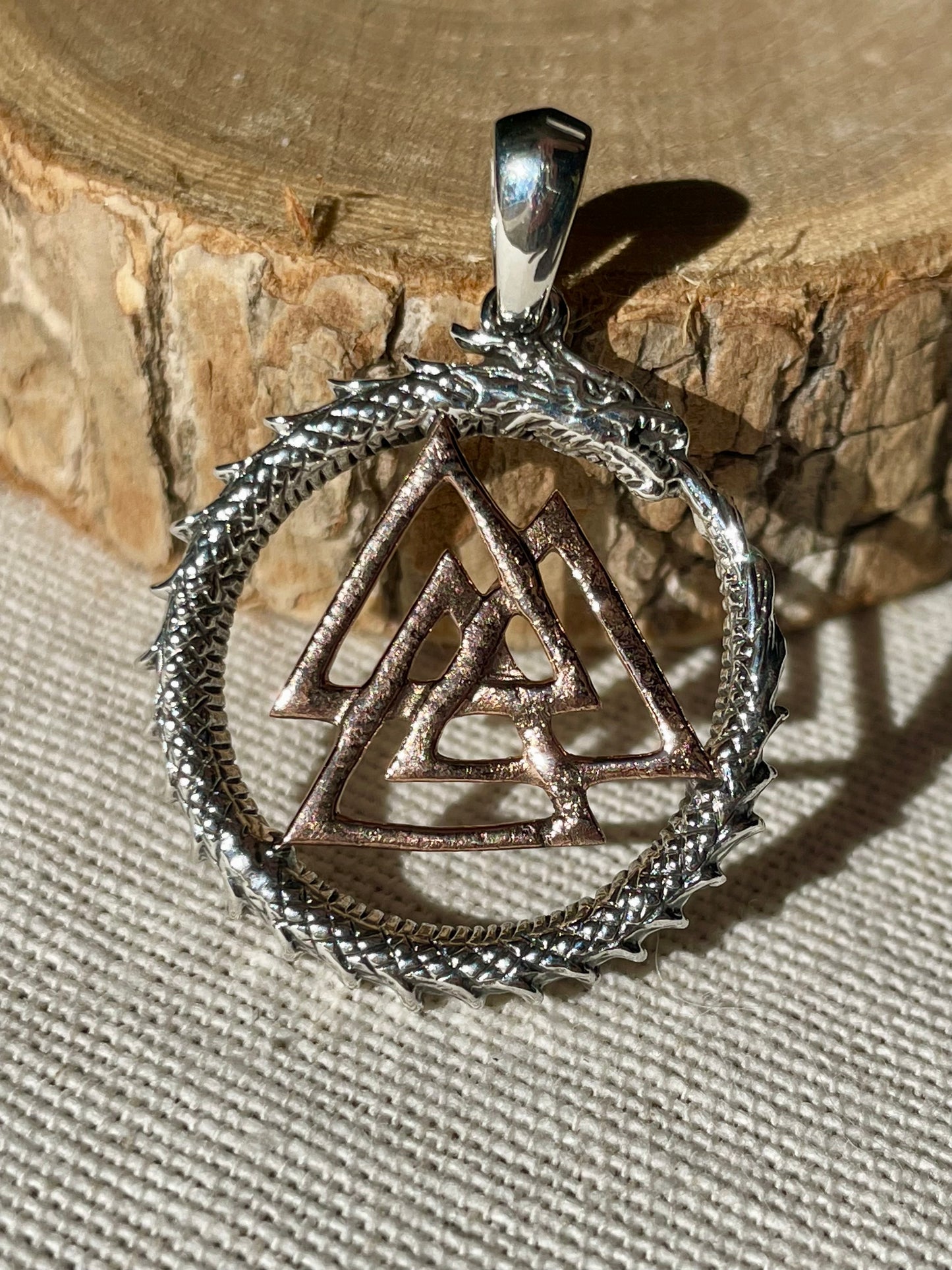 Pendentif Viking du symbole Valknut et dragon qui se mord la queue en Argent 925