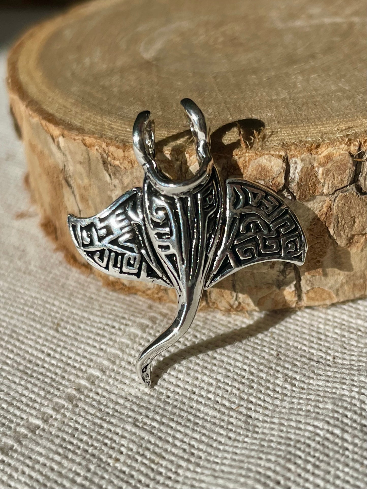 Pendentif d'une Raie Manta en Argent 925