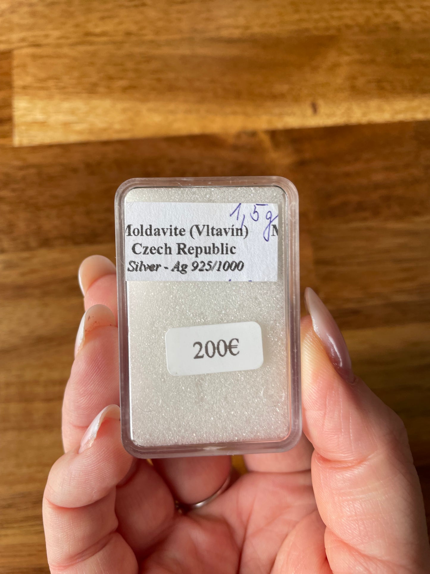 Pendentif en Moldavite de 1.5g de provenance de république tchèque avec bélière en argent 925