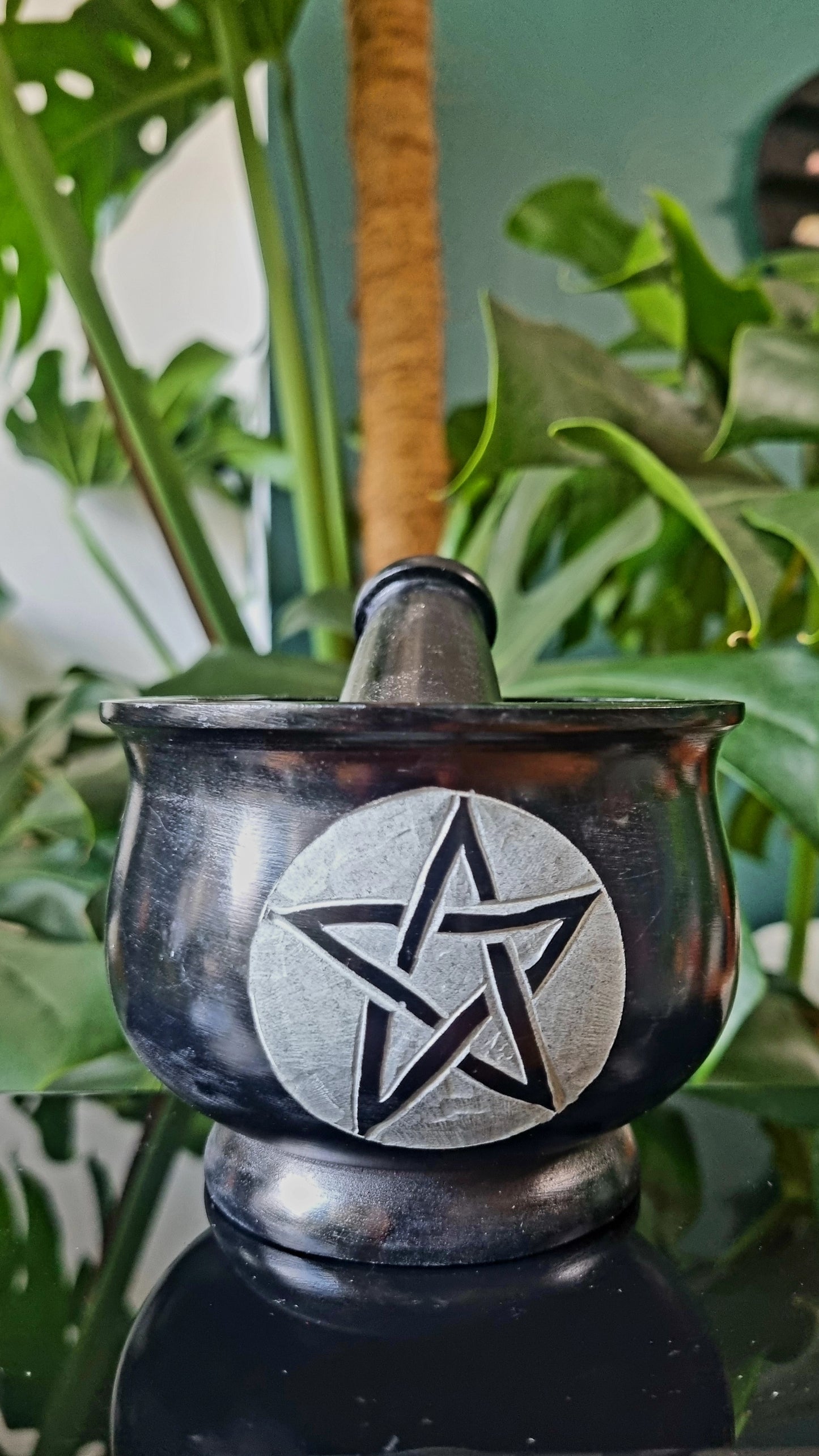 Mortier en stéatite avec pentagramme