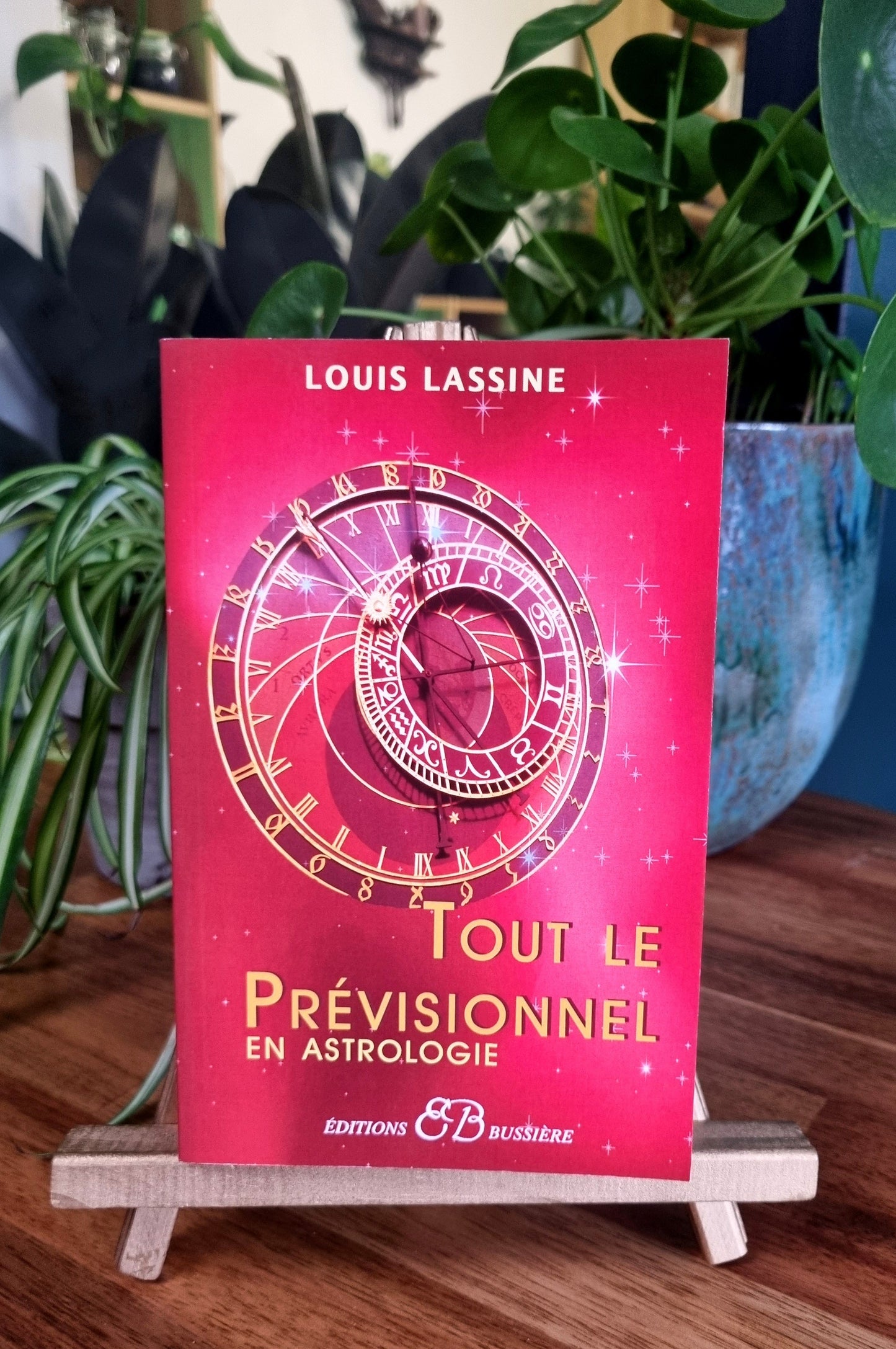All the forecasts in astrology - Louis Lassine