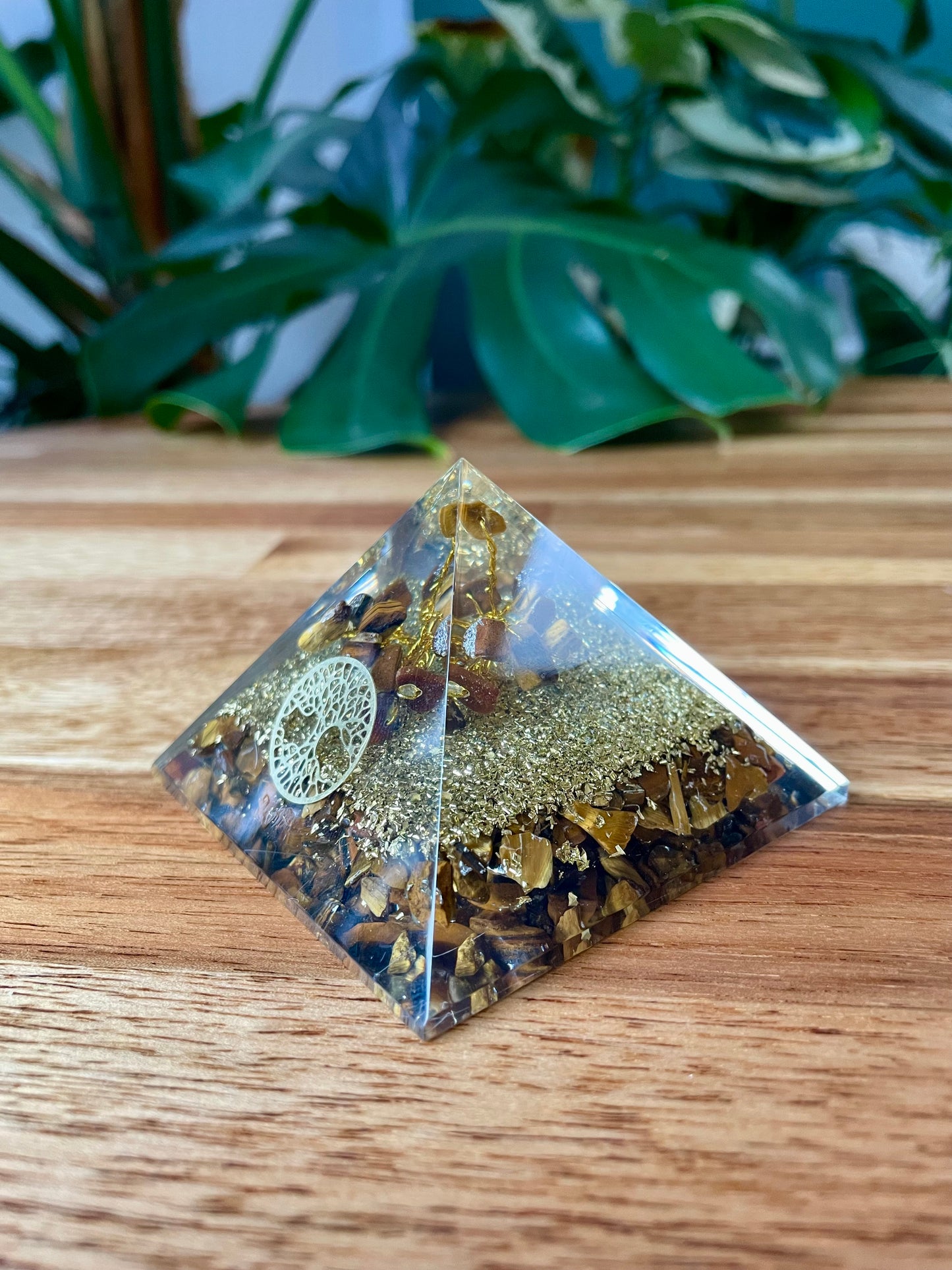 Pyramide Orgonite - Œil de tigre - Arbre de vie