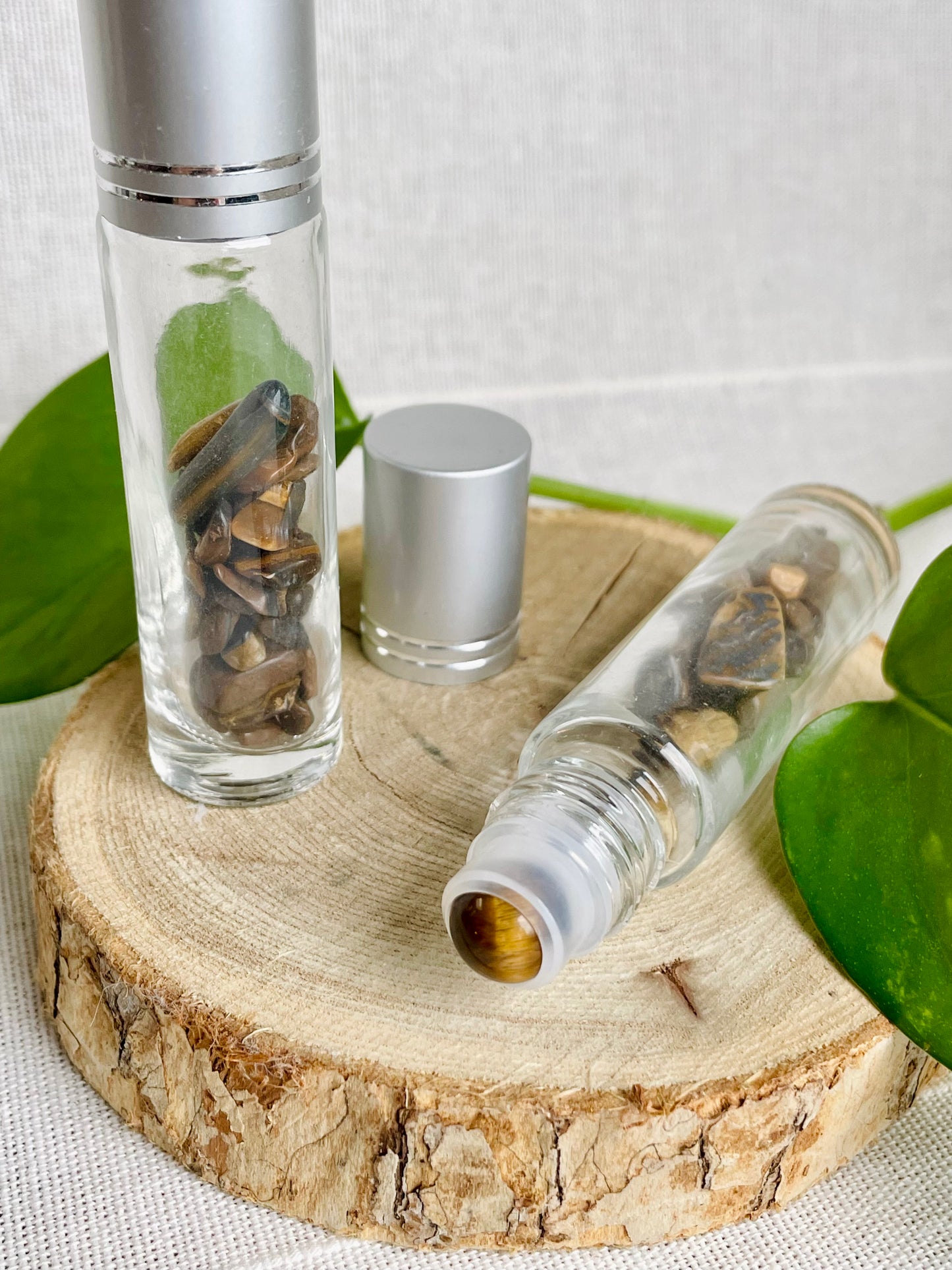 Applicateur roll-on pratique format nomade aromathérapie oeil de tigre