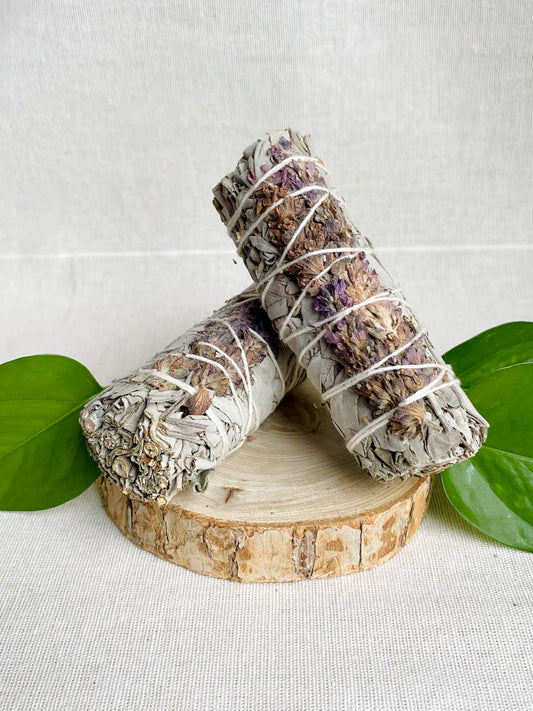 Bâton de fumigation sauge blanche et lavande artisanal pour purification spirituelle