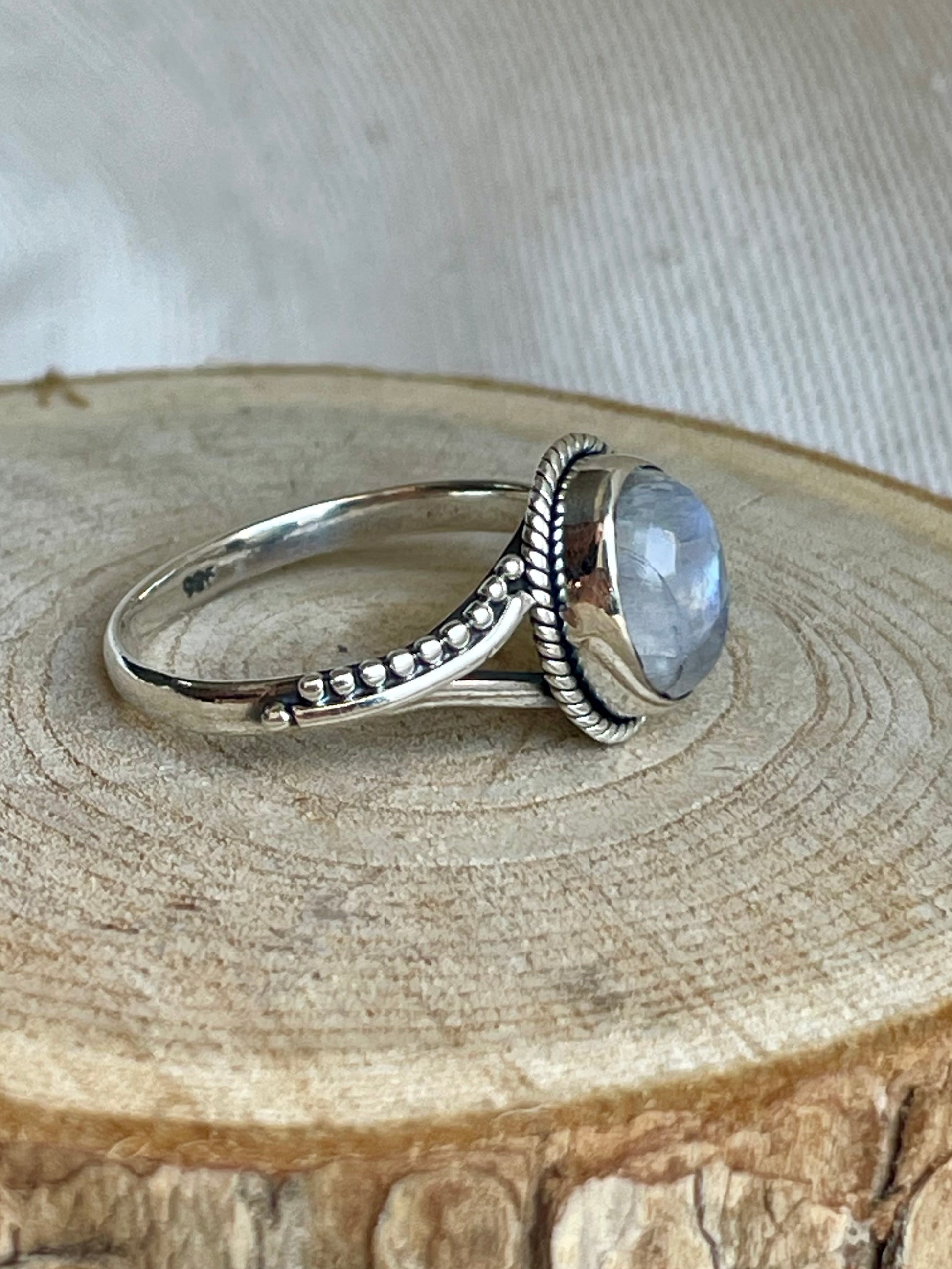 Bague en pierre naturelle de pierre de lune en argent 925