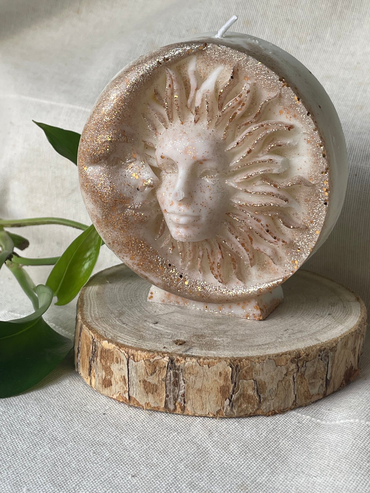 Bougie pilier artisanale Soleil Lune - vue d'ensemble objet décoratif