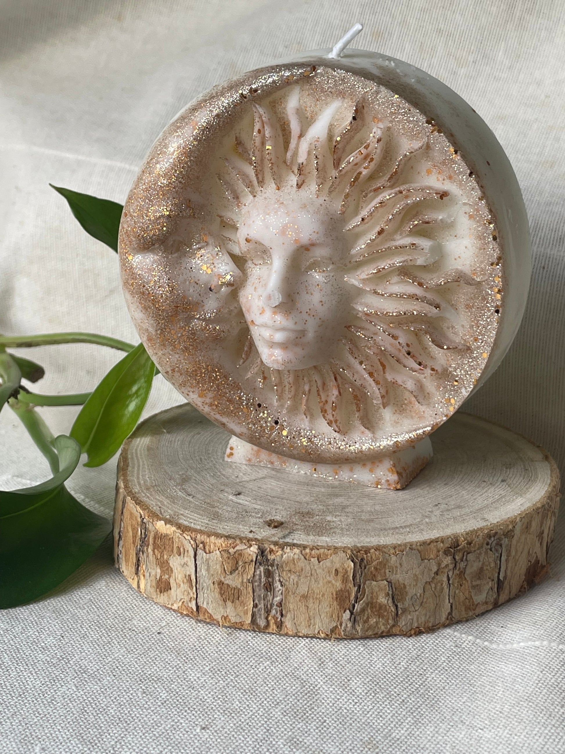 Bougie pilier artisanale Soleil Lune - vue d'ensemble objet décoratif