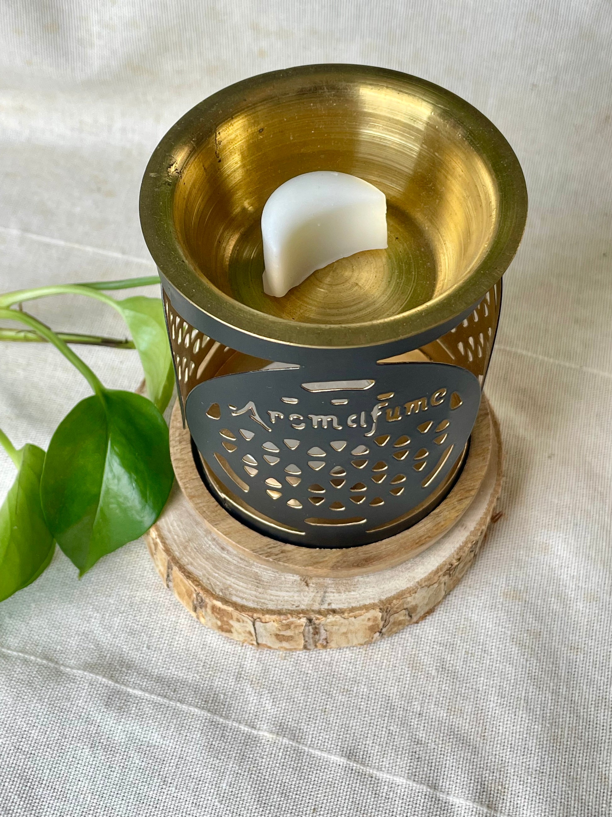 Brûleur à fondants Fleur de Vie en utilisation - ambiance relaxante et méditative
