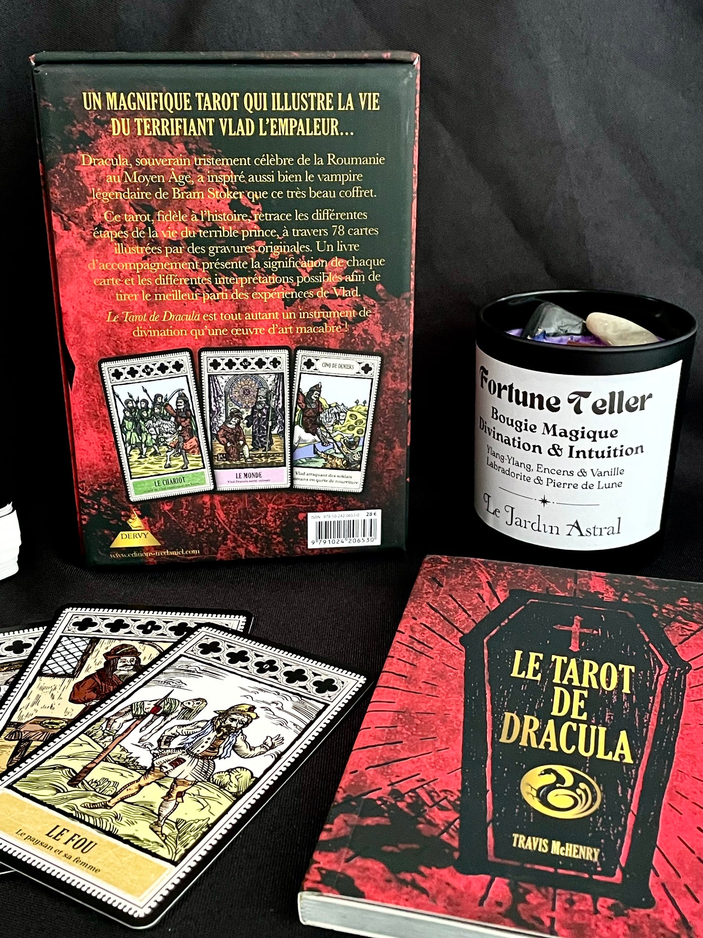 Cartes du Tarot de Dracula - Illustrations gothiques et mystiques inspirées de Dracula
