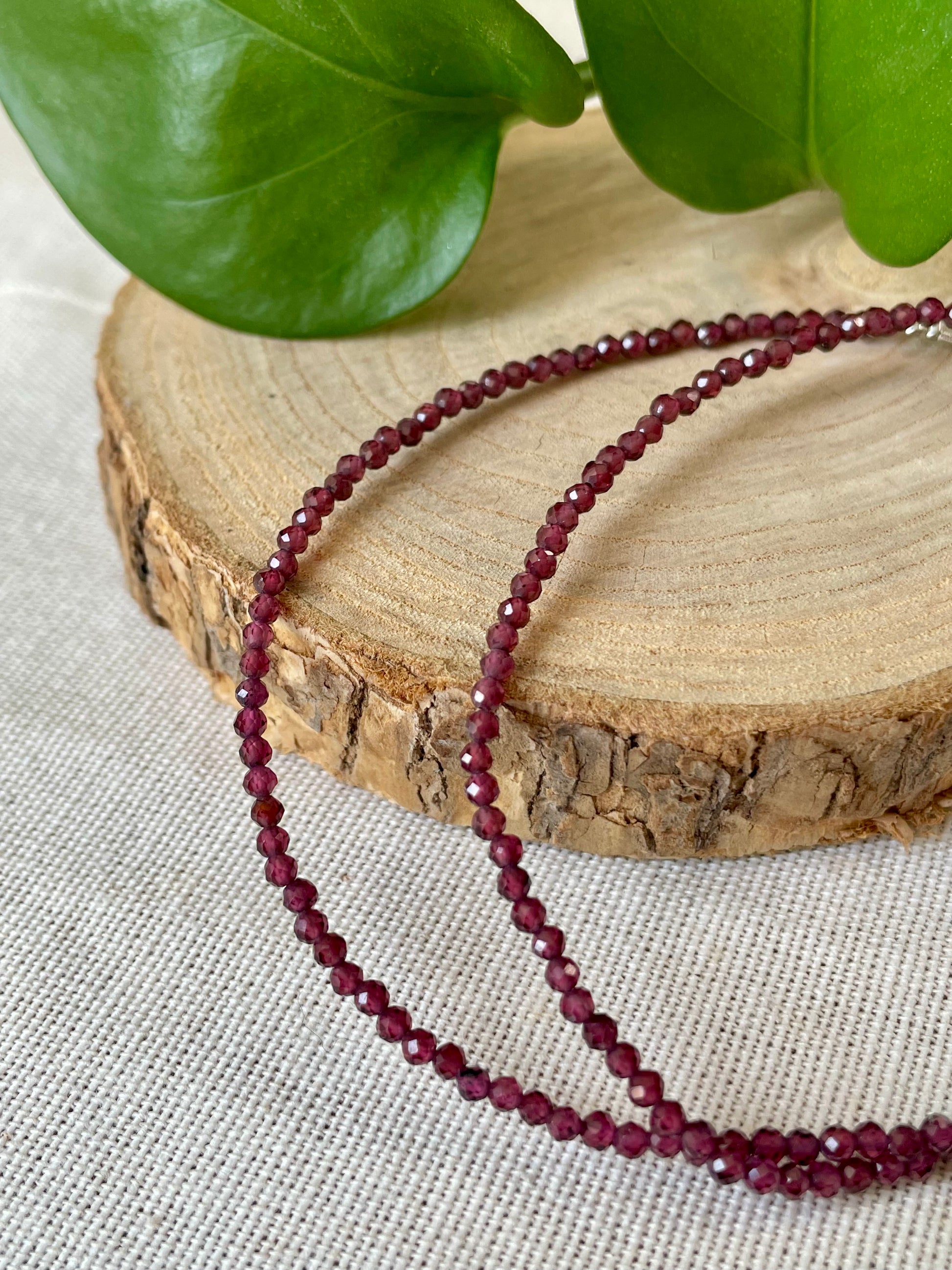 Collier facette grenat
