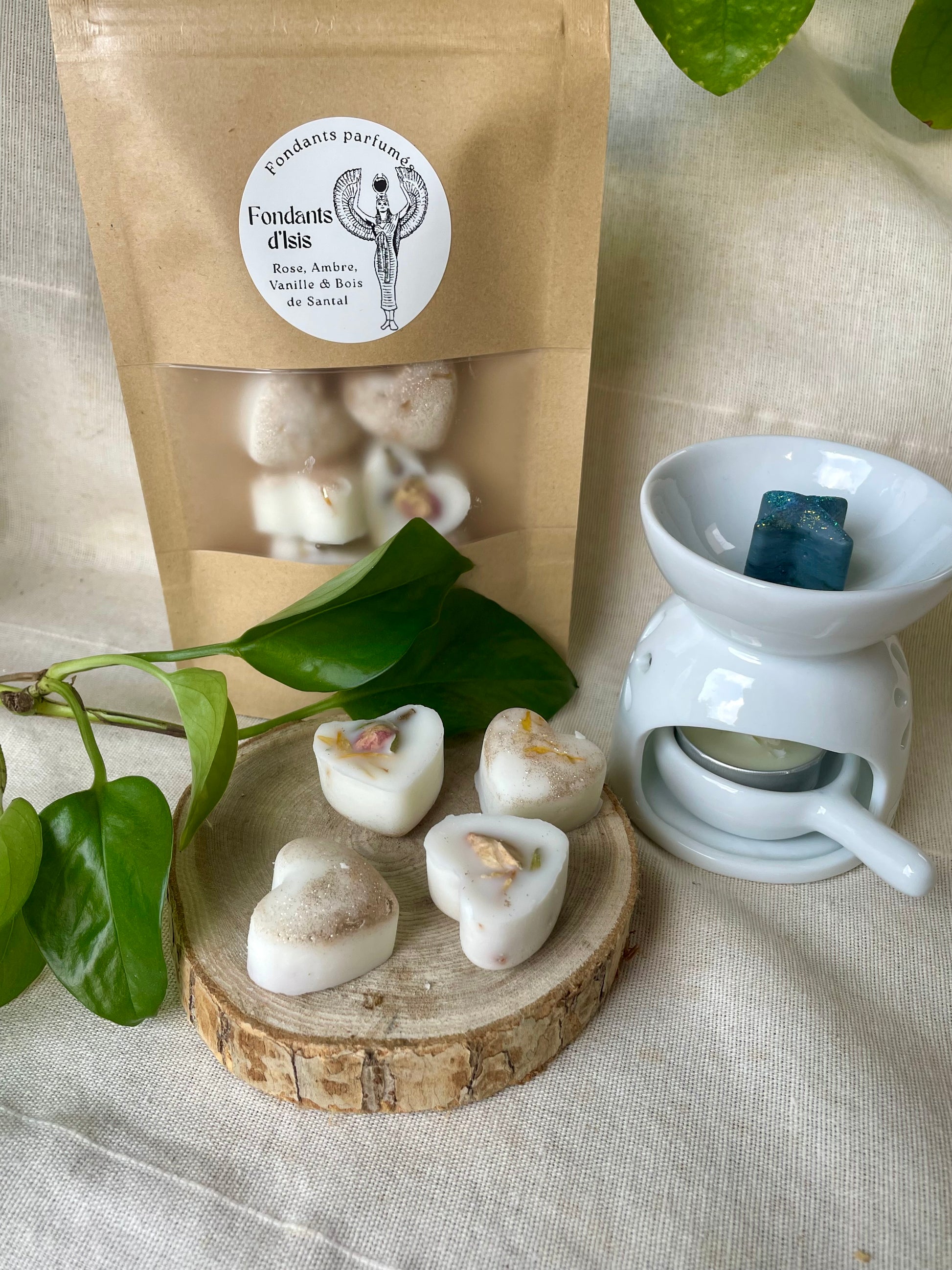 Fondants parfumés artisanaux d'Isis - Parquet de 6 fondants rose ambre vanille bois de santal
