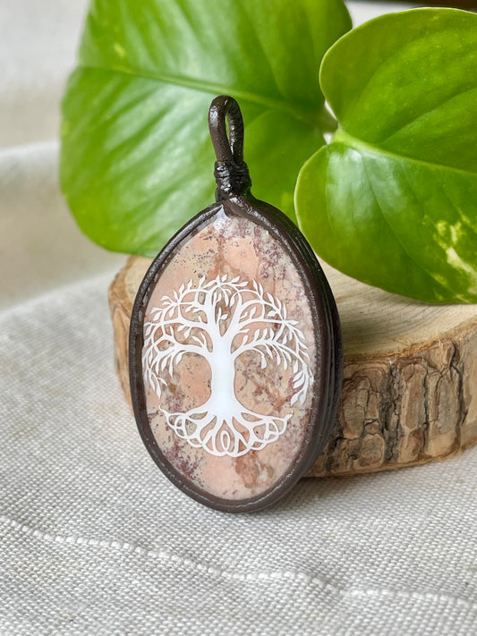 Pendentif Artisanal en Stéatite avec symbole de l'Arbre de vie