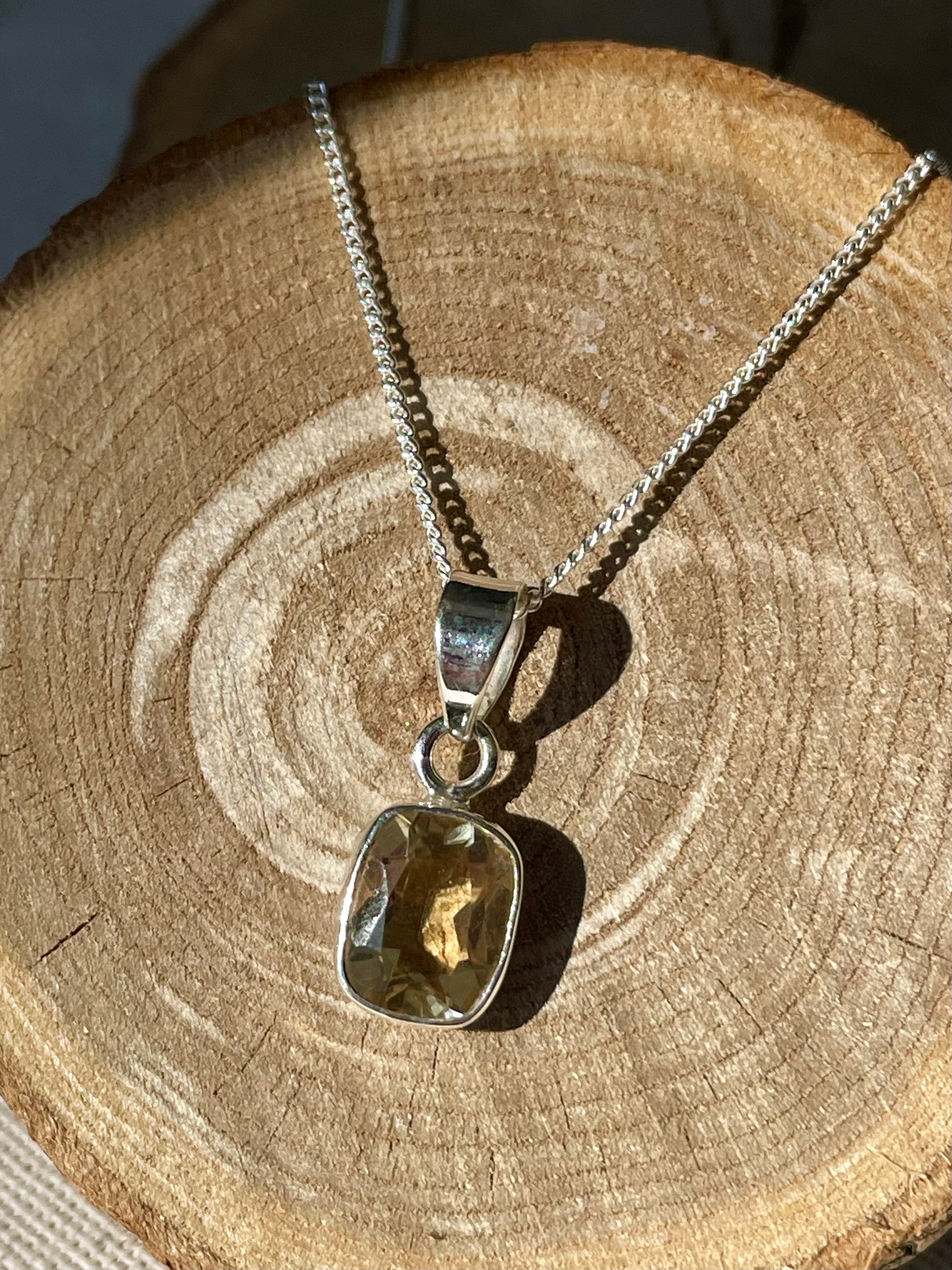 pendentif de pierre naturelle de citrine au soleil en argent 925