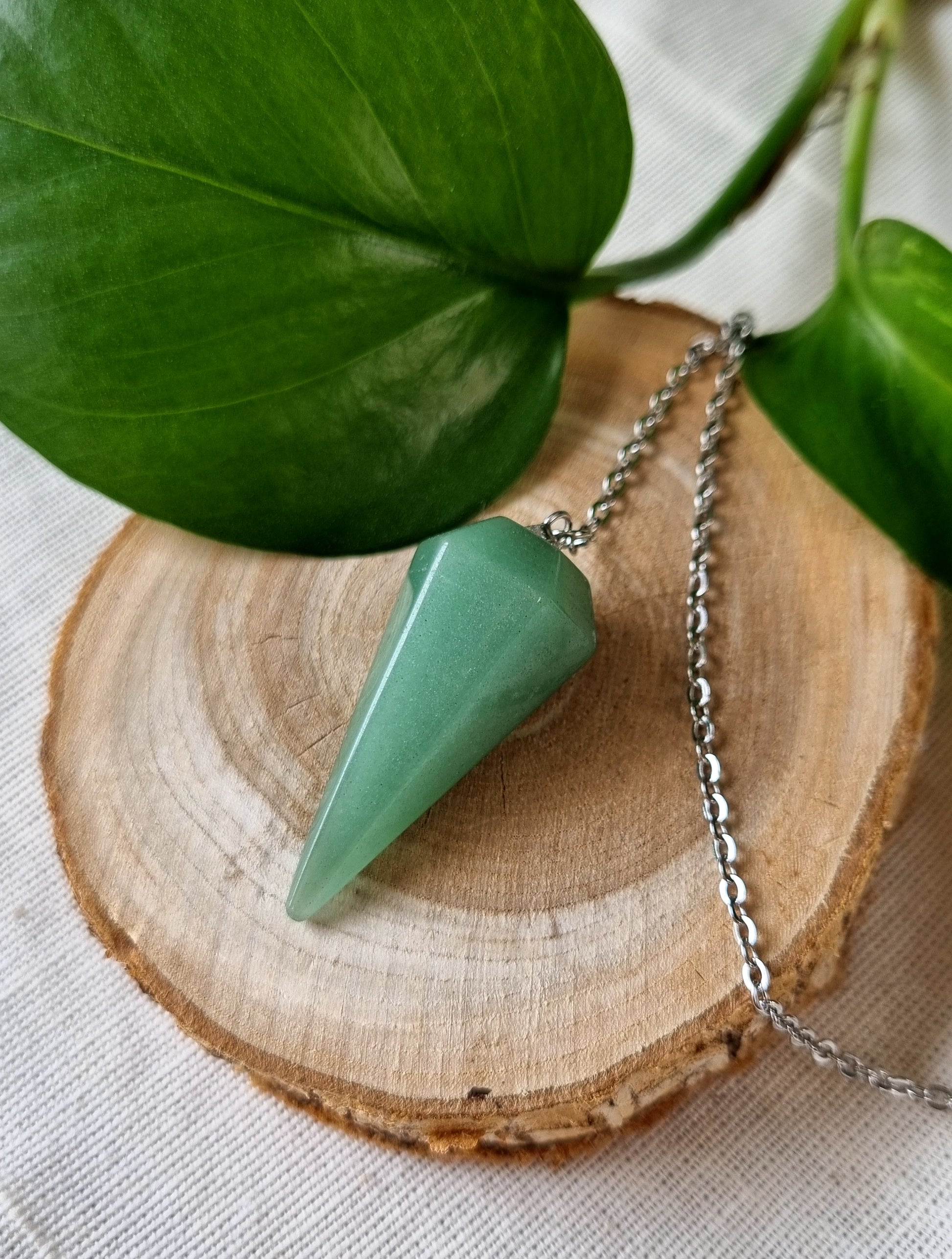 Pendule cône facetté aventurine verte