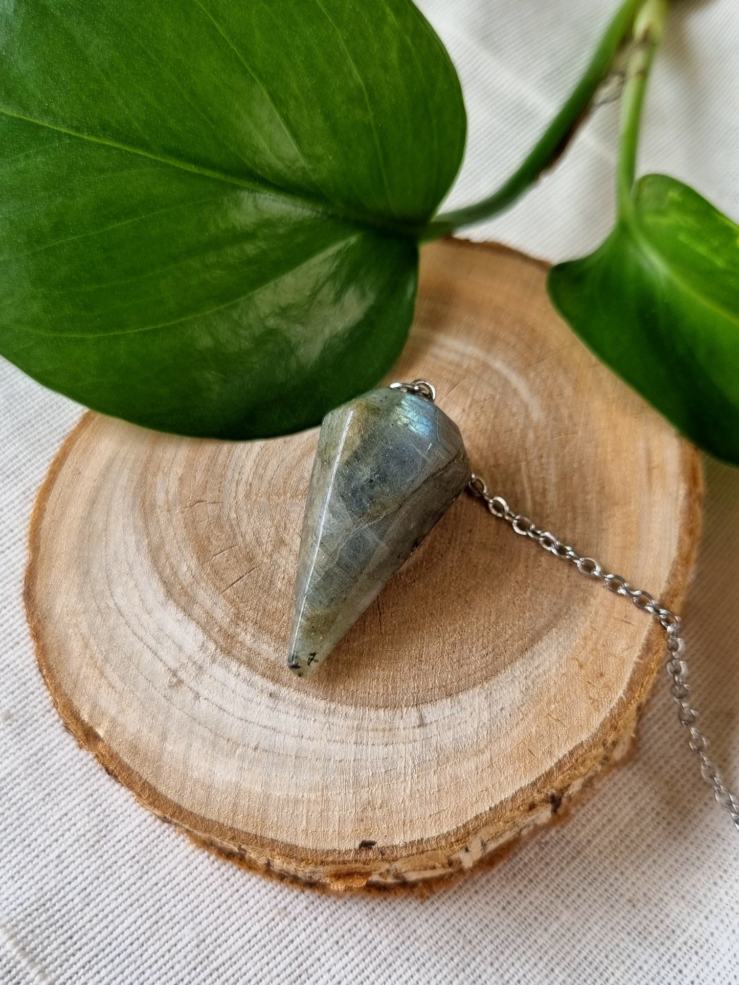 Pendule cône facetté labradorite