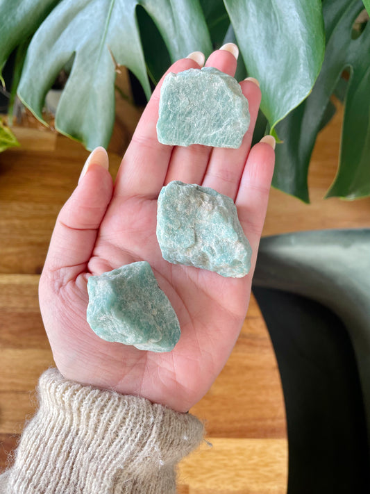 Chakra du cœur, bonheur, amour, compassion, pardon, stress géopathique, alignement, paix intérieure, communication, chakra de la gorge, expression de soi.