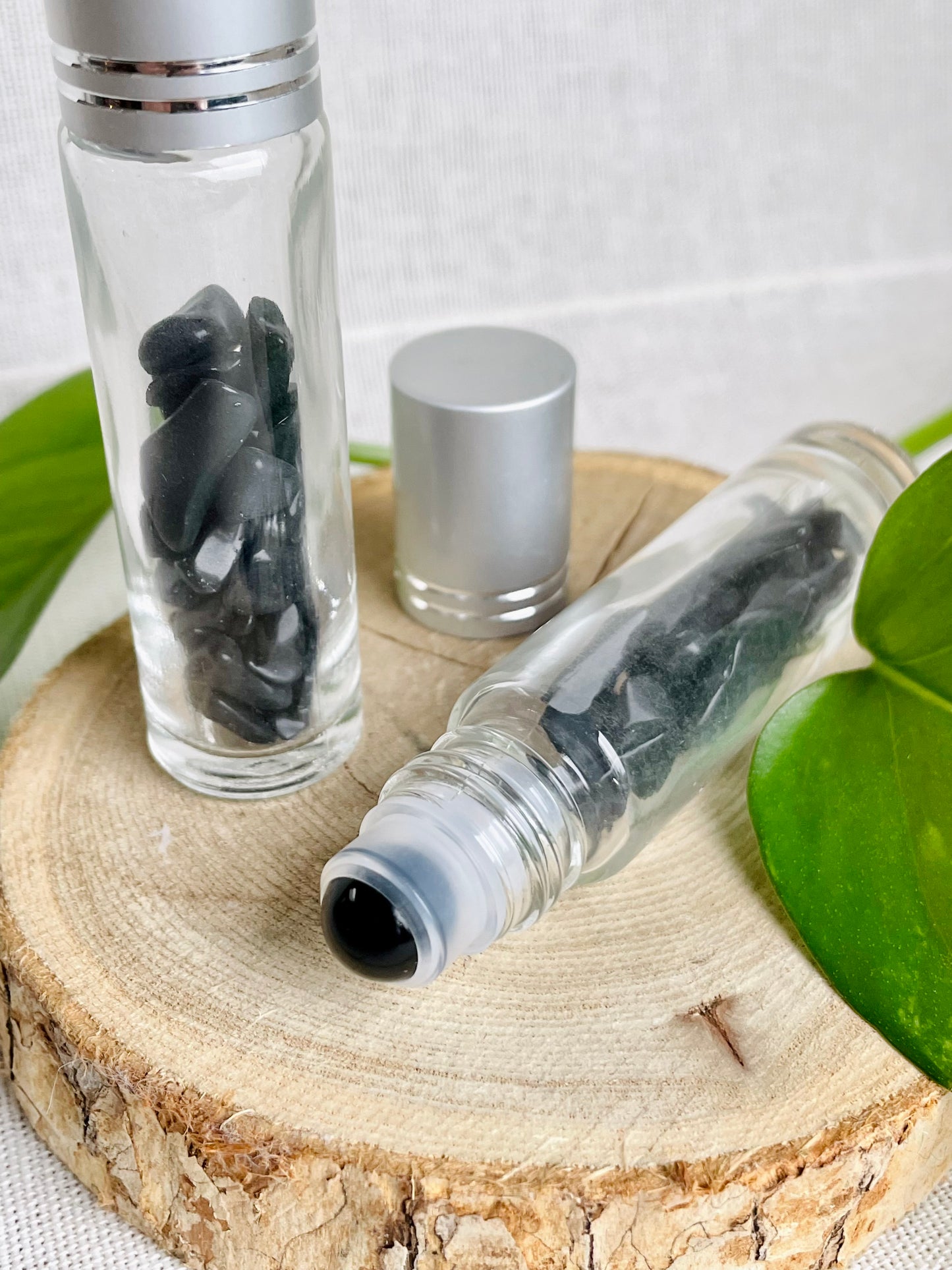 Roll-on aromathérapie vide en verre avec bille applicateur métallique d'obsidienne noire