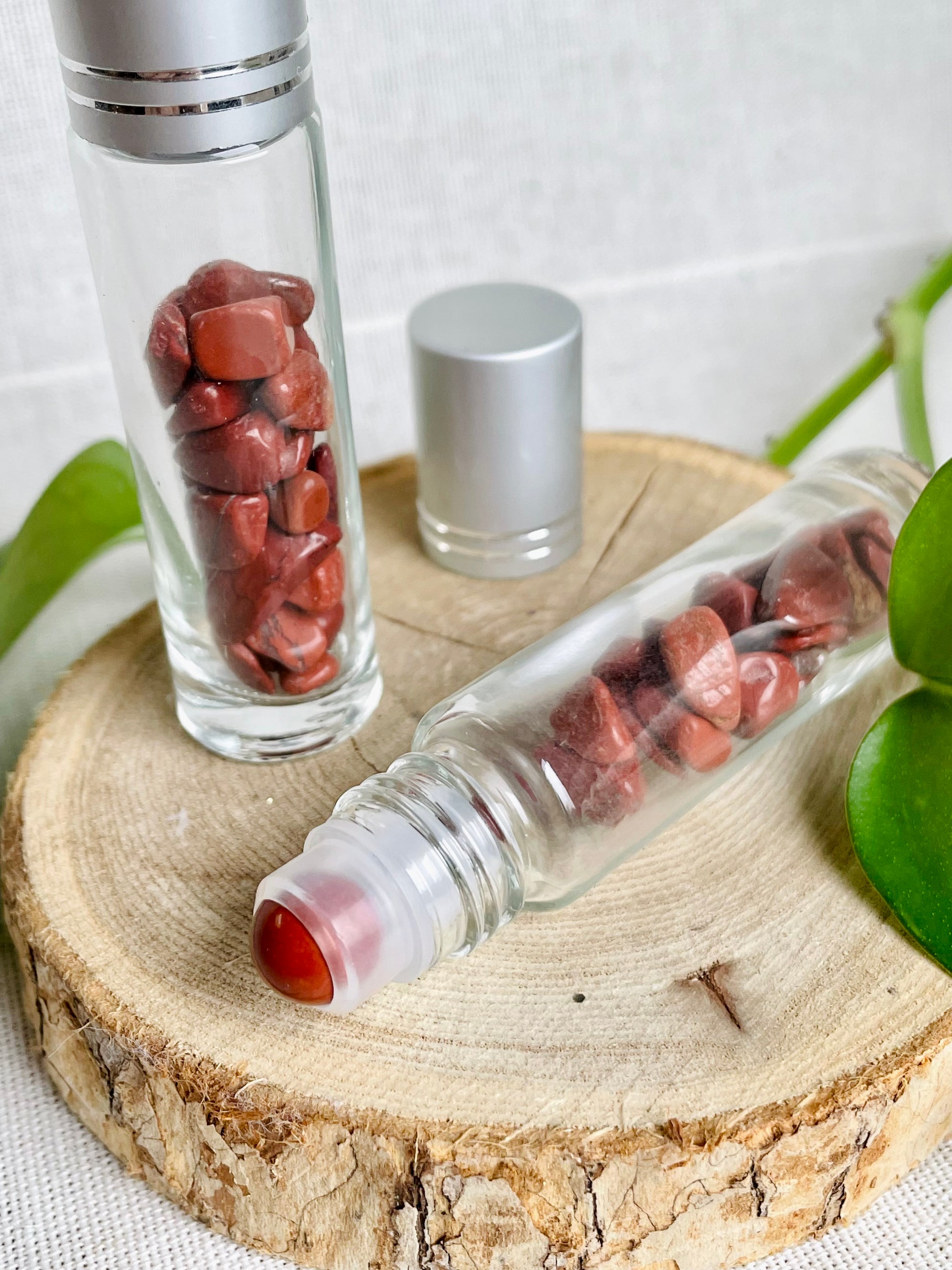 Roll-on rechargeable artisanal pour rituels bien-être quotidiens jaspe rouge