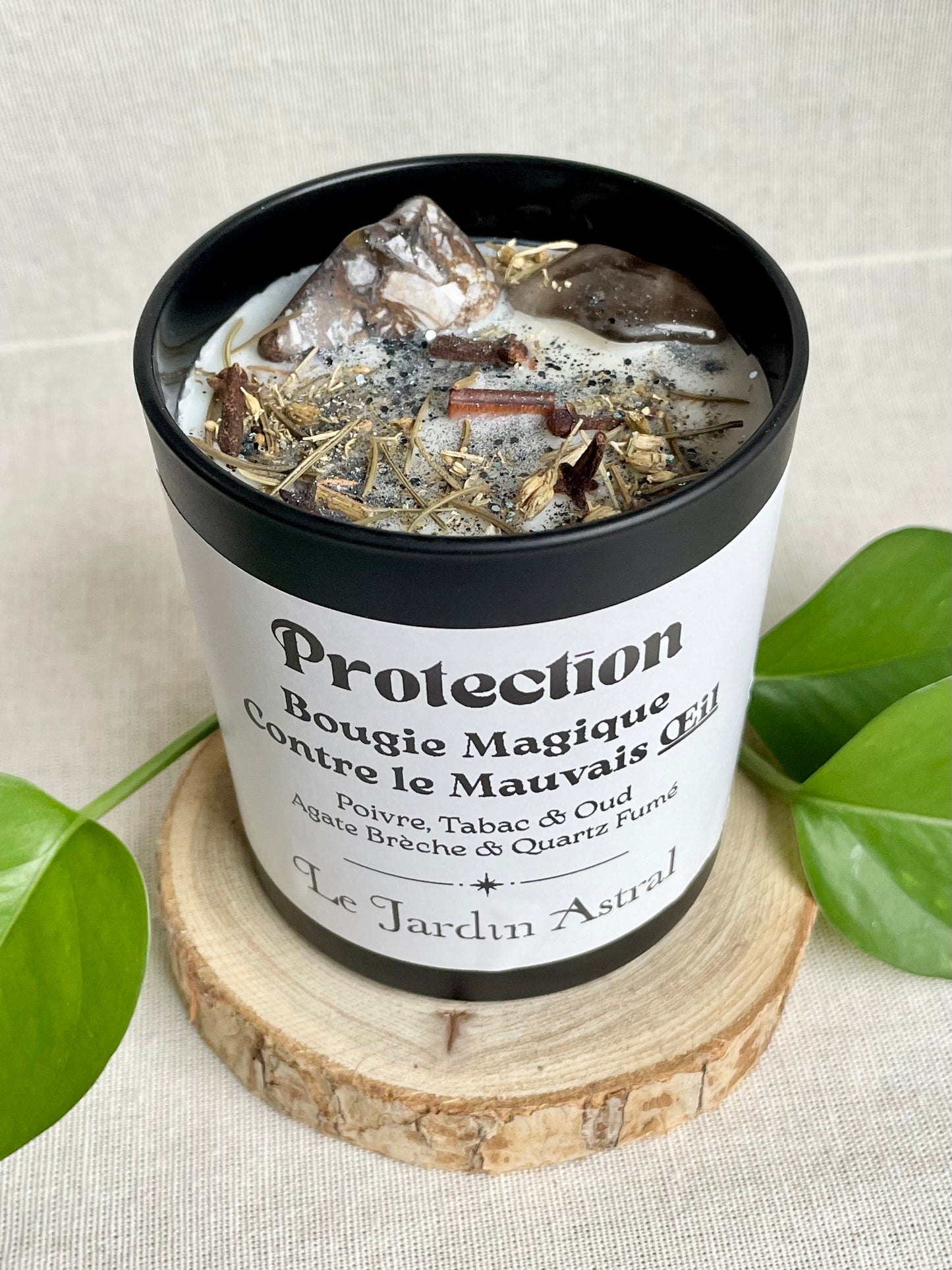 bougie artisanale consacree de protection contre le mauvais oeil poivre tabac et oud agate breche et quartz fume haut