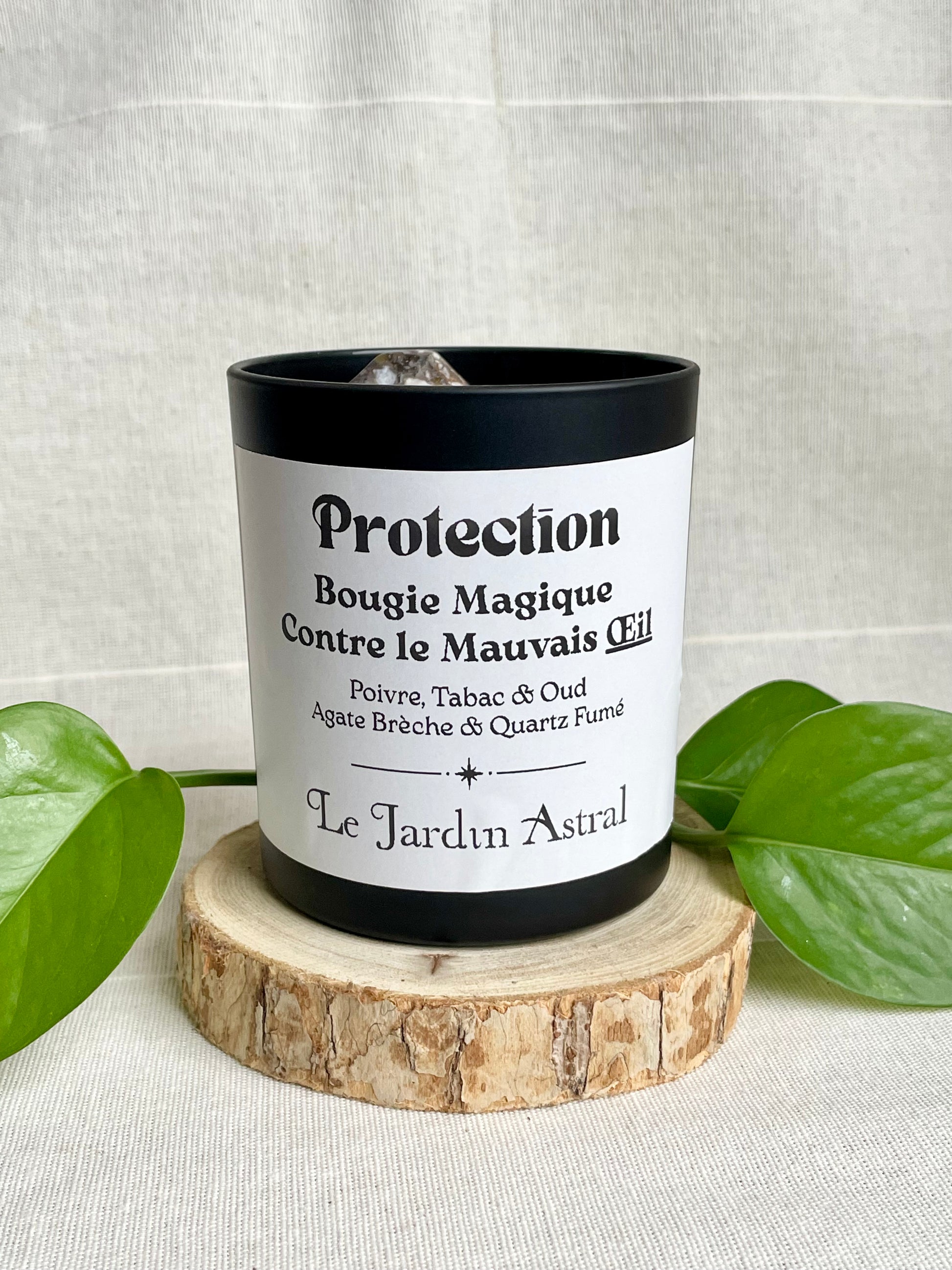 bougie artisanale consacree de protection contre le mauvais oeil poivre tabac et oud agate breche et quartz fume face