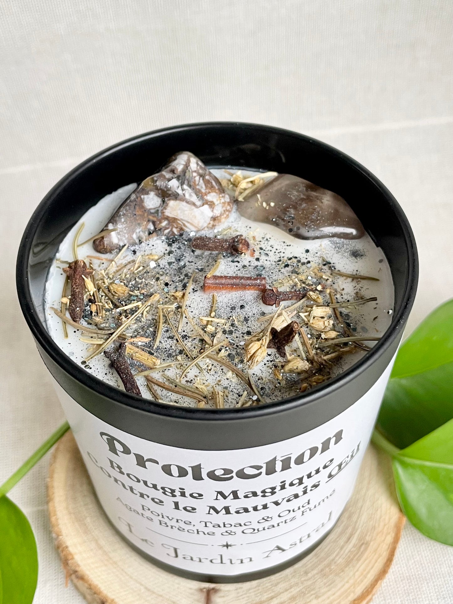 bougie artisanale consacree de protection contre le mauvais oeil poivre tabac et oud agate breche et quartz fume zoom